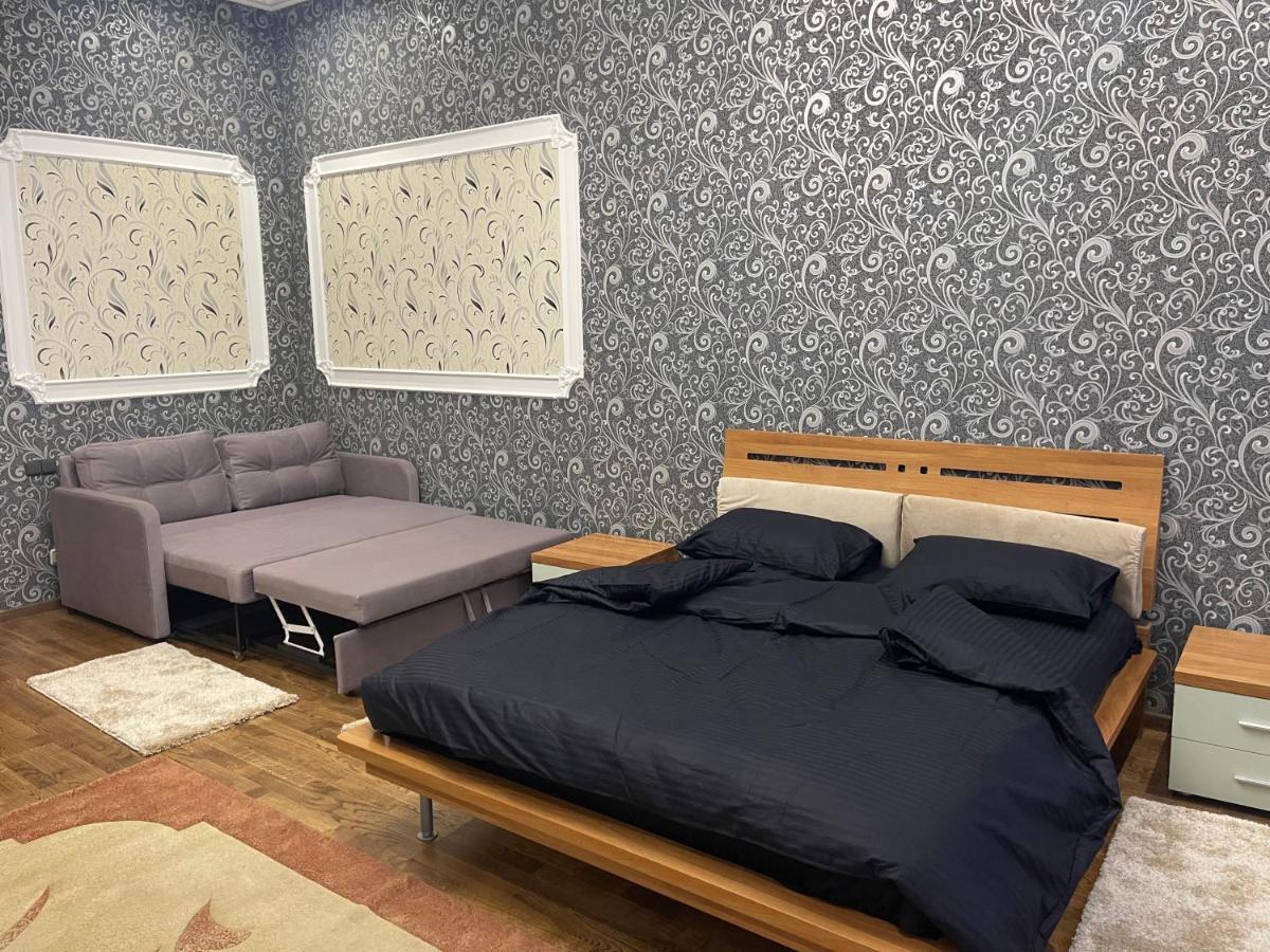 Lux Apartment In Zentrum Chernivtsi Exterior photo